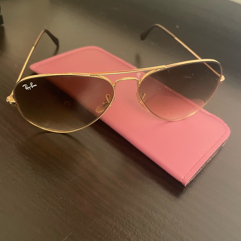Ray ban aviator sunglasses